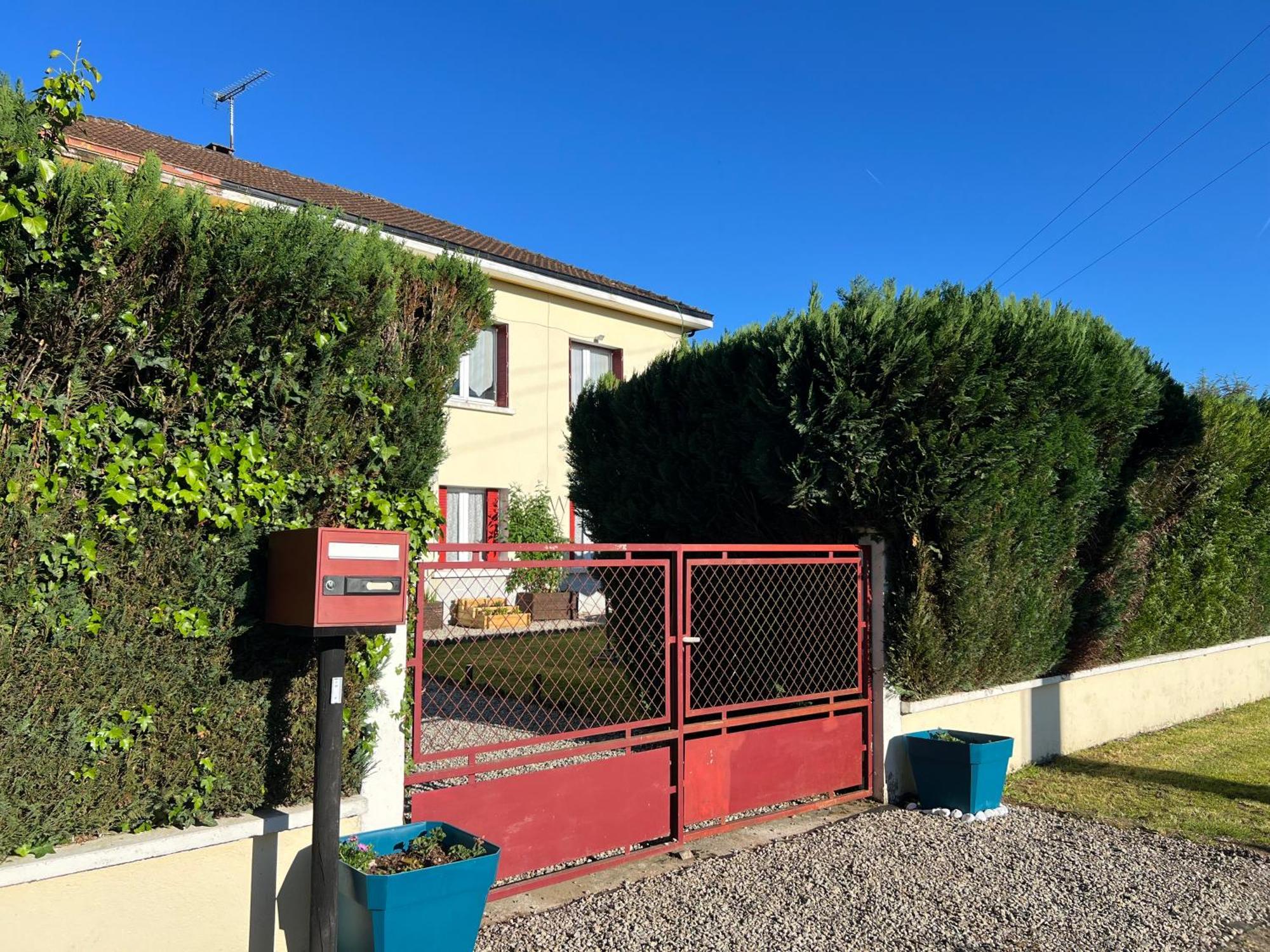Ferienwohnung Gite du St Martin Oradour-Fanais Exterior foto